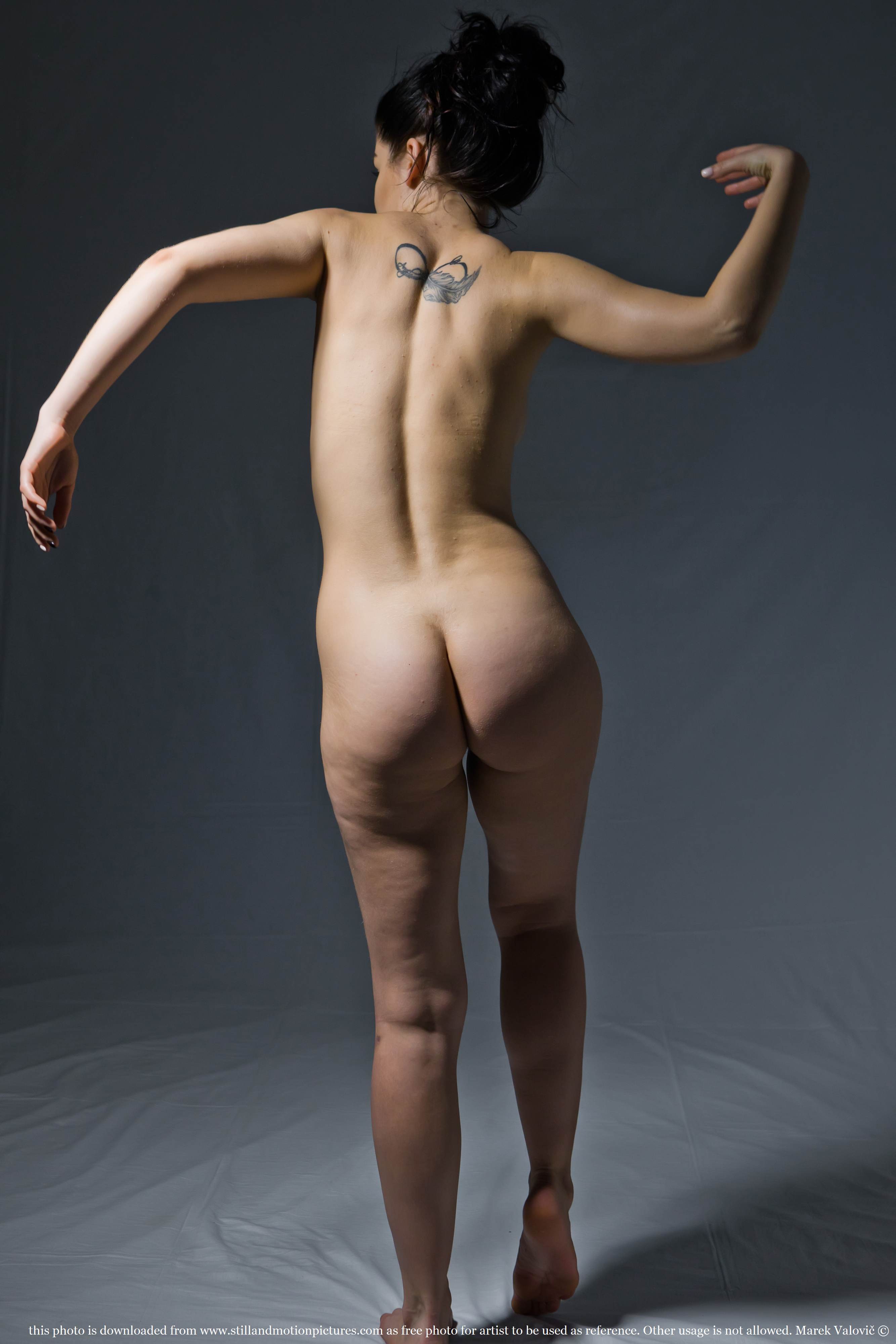 VALOVICFree Woman Nude Poses for Artists Figures Gestures for Drawing or Painting