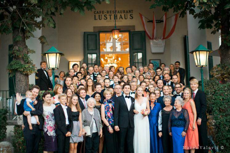 wedding group photo - Lusthaus Vienna