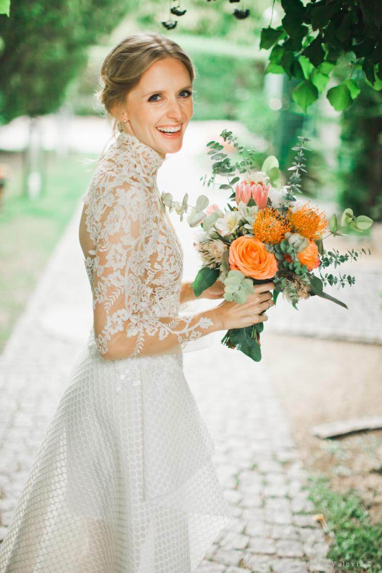 braut - hochzeitsfotografie Pfarrwirt Rosengarden schöne Braut