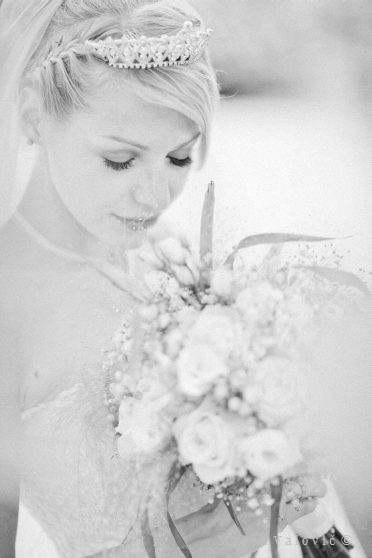 Schwarz-Weiß-Hochzeitsportrait - Braut