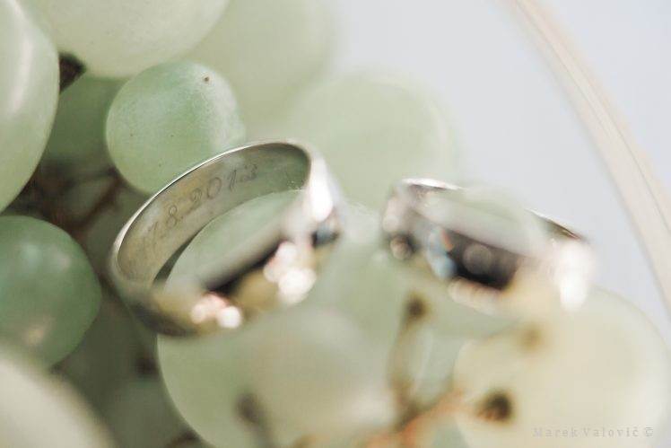 Wedding rings detail - gold